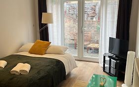 Lovely Garden Flat Near Emirates Stadium And Kings Cross St Pancras Station